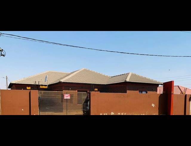 0 BEDROOM PROPERTY TO RENT IN PROTEA GLEN EXT